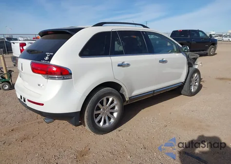2013 Lincoln Mkx z USA, uszkodzony, nr VIN 2LMDJ6JK3DBL20211